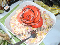 Крабовый салат с сыром и лимоном