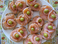 Бутерброды с красной рыбой