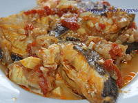 Морская рыба по-гречески